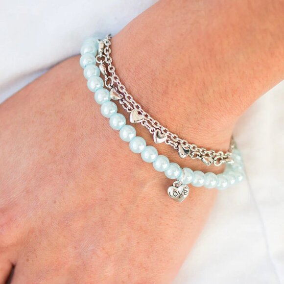 Paparazzi Jewelry Accessories - Love Like You Mean It - Blue Bracelet - Vintage - Picture 1 of 4